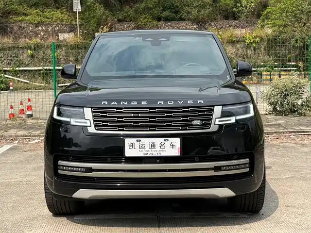 Land Rover Range Rover 2023 3.0 L6 400PS Golden Age 7-Seater Long Wheelbase
