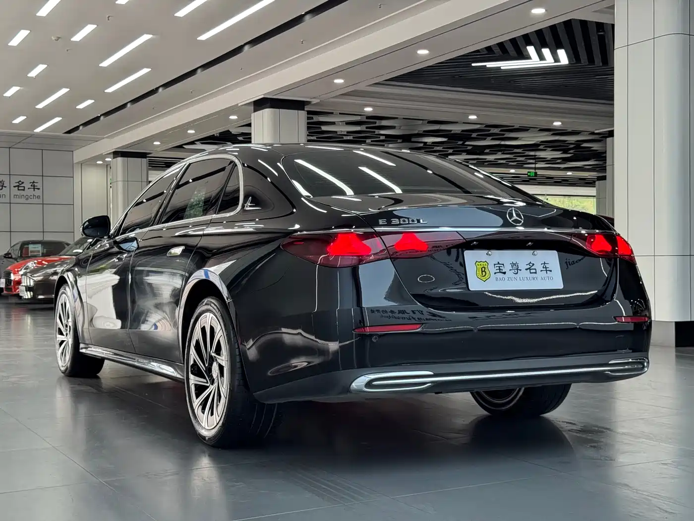 Mercedes-Benz E-Class 2024 Model E 300 L Luxury фото 6
