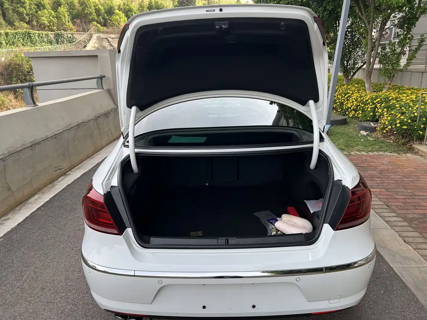 Volkswagen FAW-Volkswagen CC 2018 1.8TSI Luxury фото 20