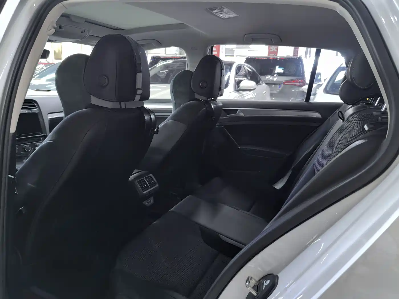 Volkswagen Golf 2020 280TSI DSG Comfort фото 9