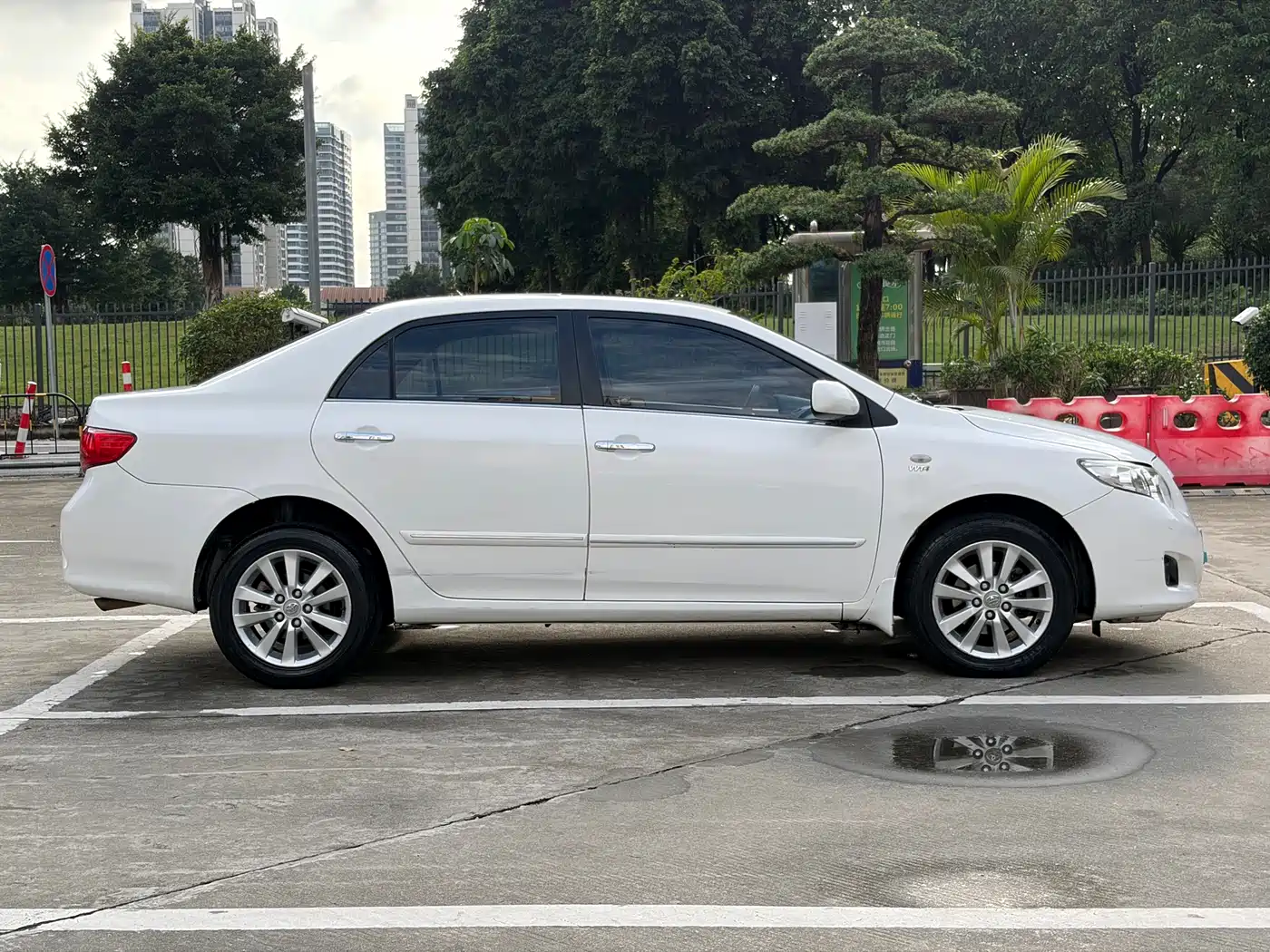 Toyota Corolla 2008 1.8L Automatic GL-i Sunroof Special Edition фото 7