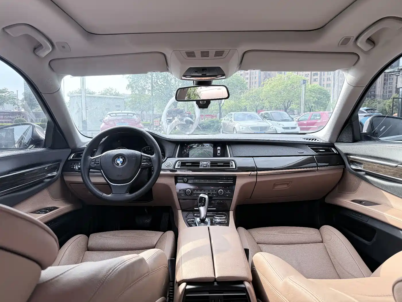 BMW 7 Series 2013 Model 730Li Luxury фото 9