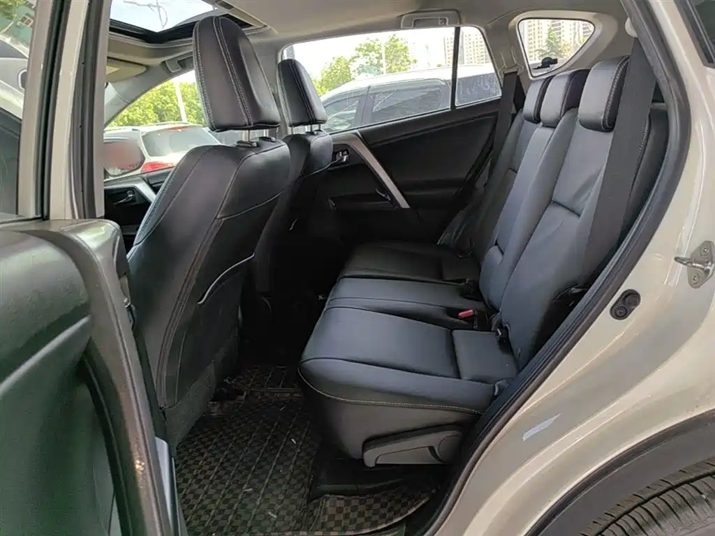 Toyota RAV4 Rongfang 2016 2.0L CVT 2WD Smart (China V) фото 17
