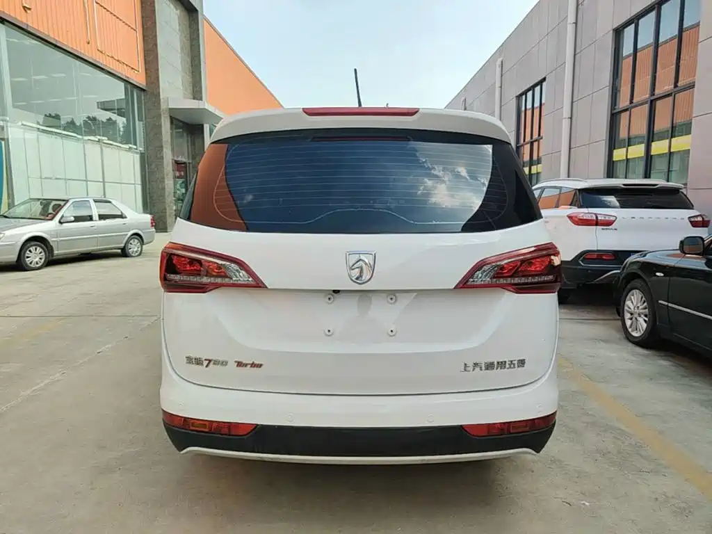 Baojun 730 2022 2021 1.5T CVT Fashion 7-Seater