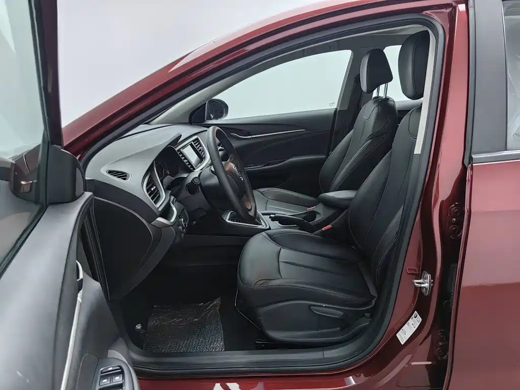 Фото 10 - Buick Excelle