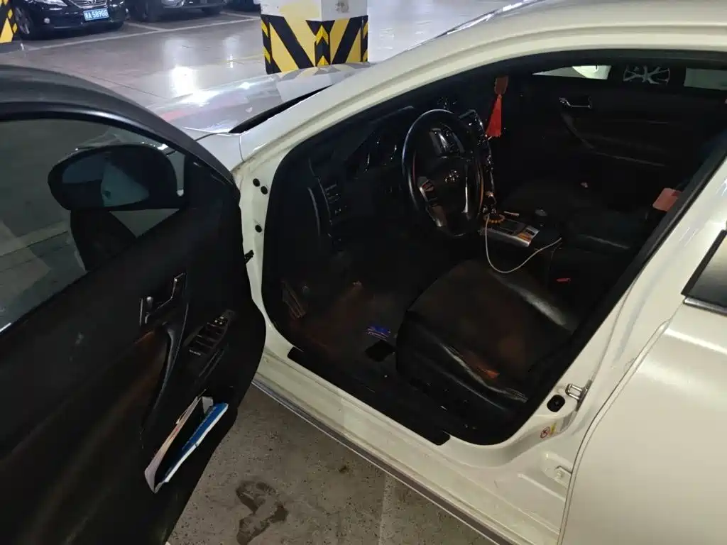 Toyota Reiz 2017 2013 2.5V Premium Edition