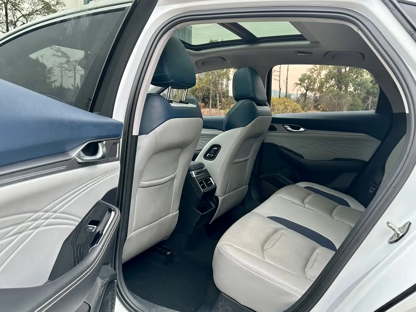 GEELY AUTOMOBILE XINGRUI