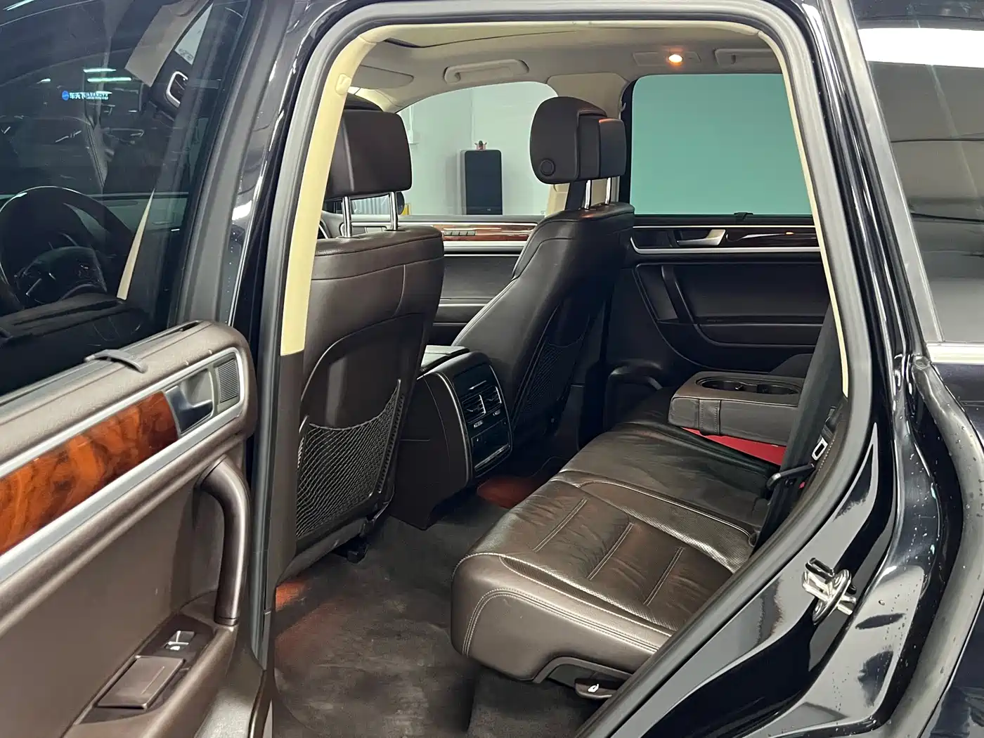 Volkswagen Touareg 2011 3.0TSI Premium фото 8