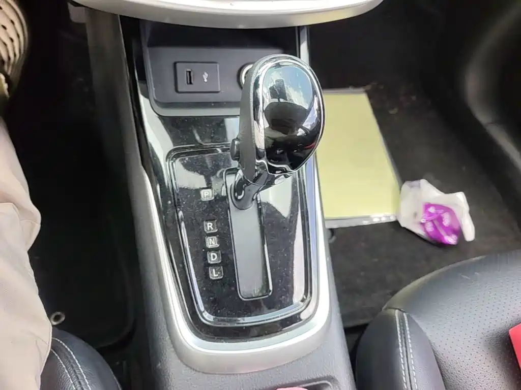 Nissan Tiida, миниатюра 14