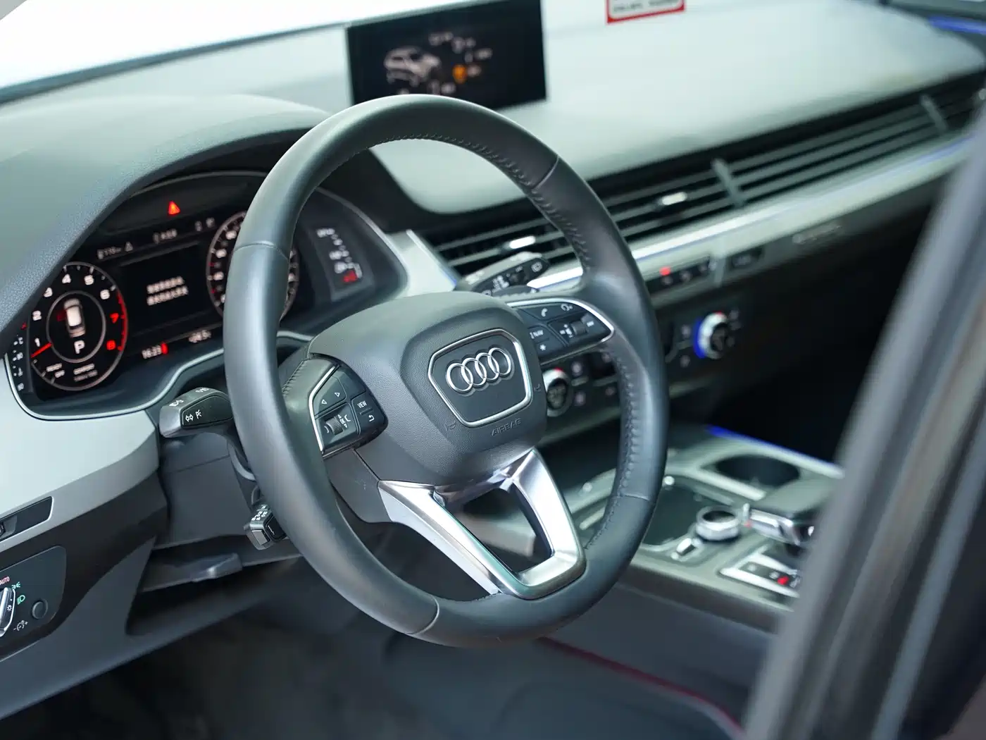 Audi Q7 2019 55 TFSI Technology фото 14
