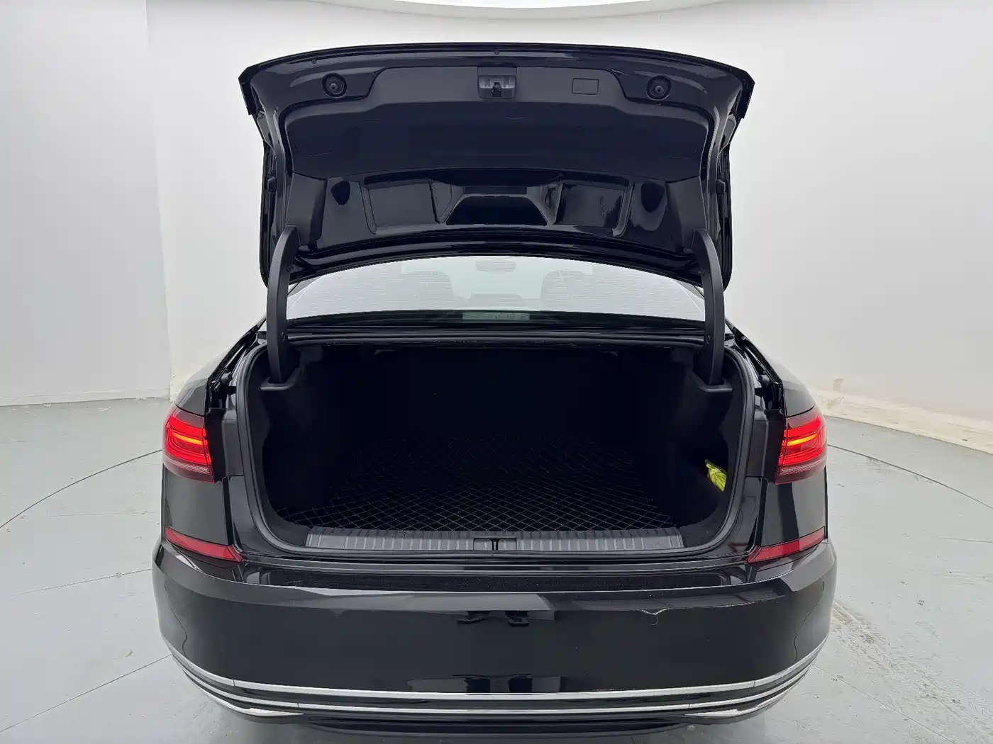 Volkswagen Passat 2024 330TSI Starlight Elite Edition фото 30