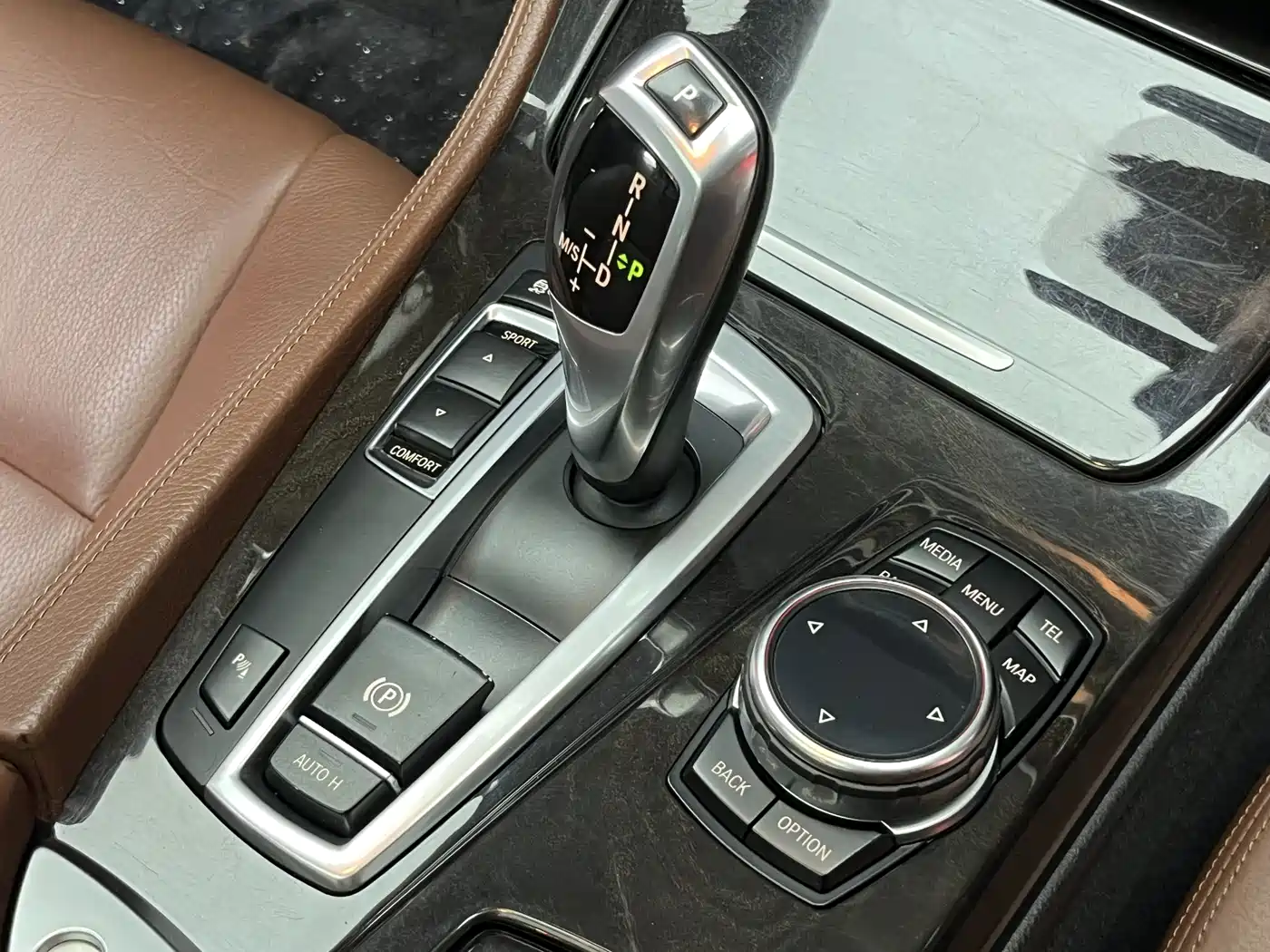 BMW 5 Series 2014 535Li Luxury Design Package фото 6