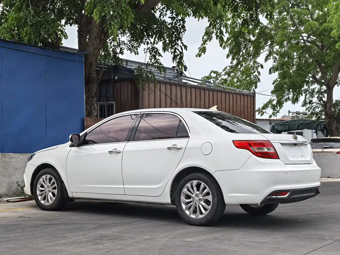 Geely Vision 2016 2016 1.5L Auto Happiness Edition