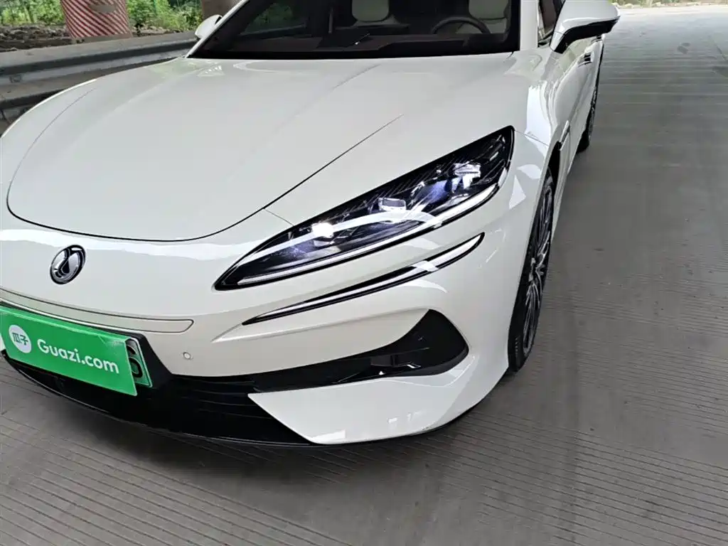 Denza Z9GT 2024 1100 AWD Ultra Edition фото 24