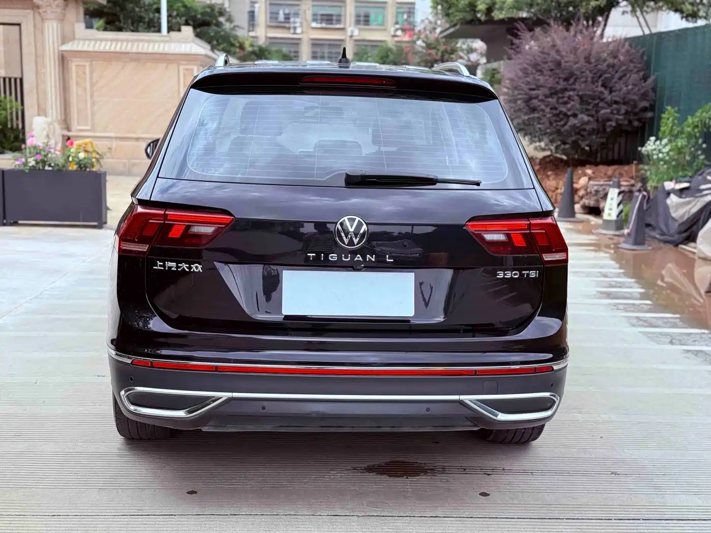 Фото 11 - Volkswagen Tiguan L
