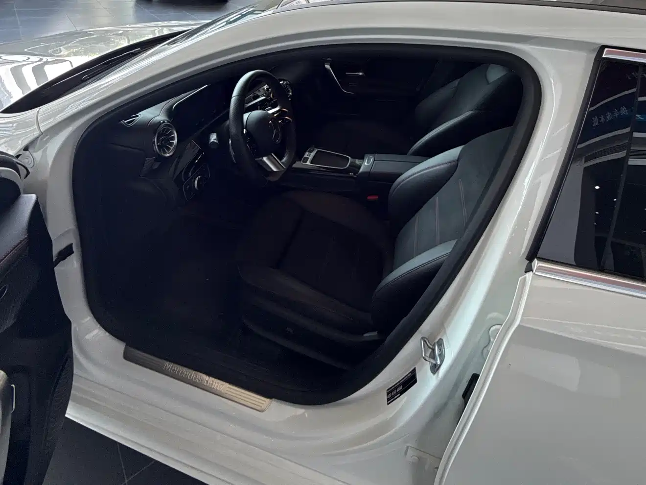 Mercedes-Benz A-Class 2024 Facelift A 200 L Fashion фото 9