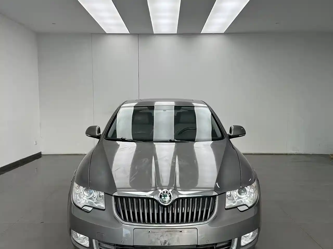 Škoda Superb 2012 1.8TSI Automatic Elegance Edition фото 2