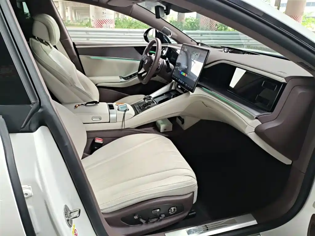 Denza Z9GT 2024 1100 AWD Ultra Edition фото 25