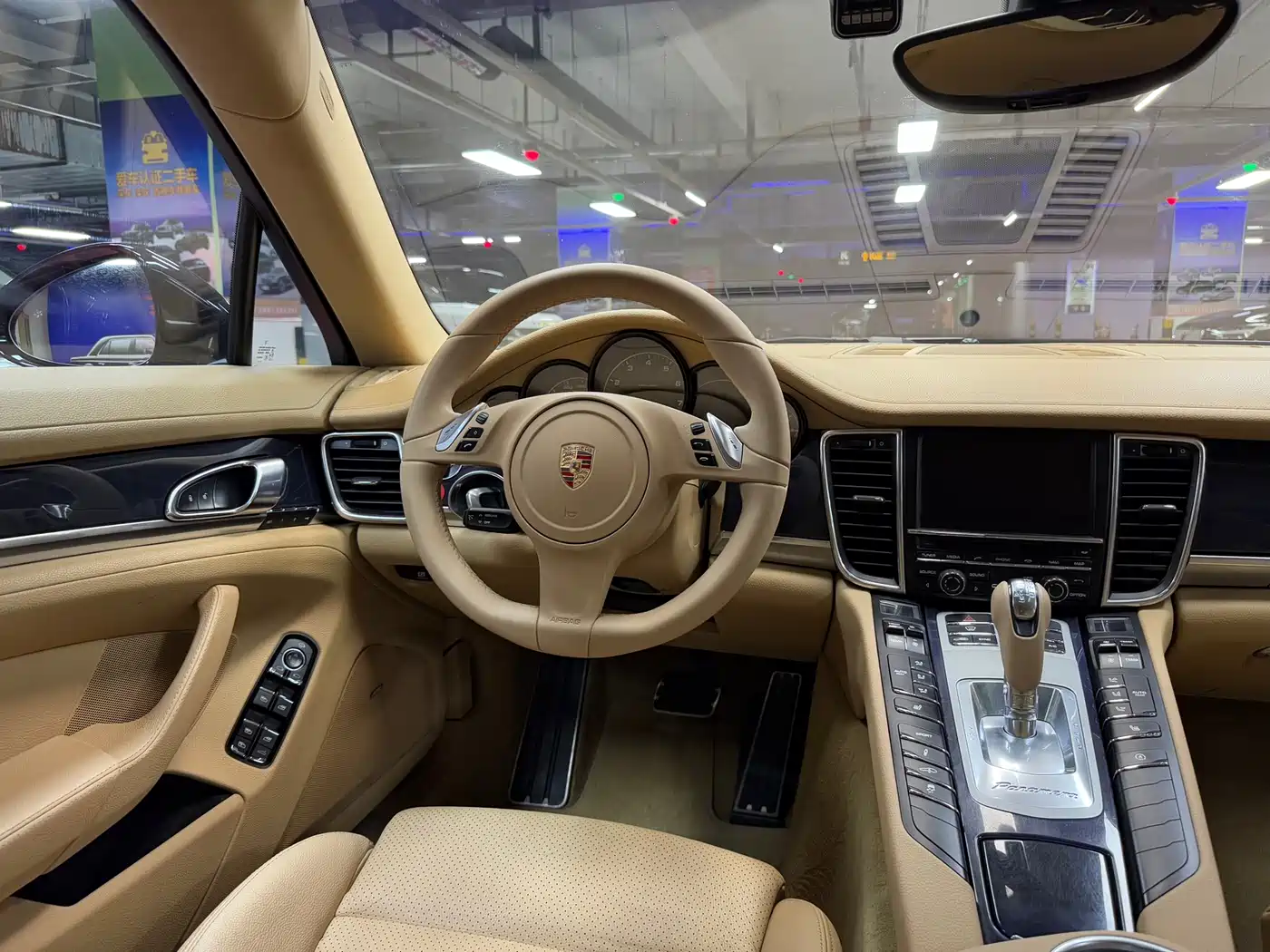 Porsche Panamera 2014 Panamera 4 3.0T фото 19