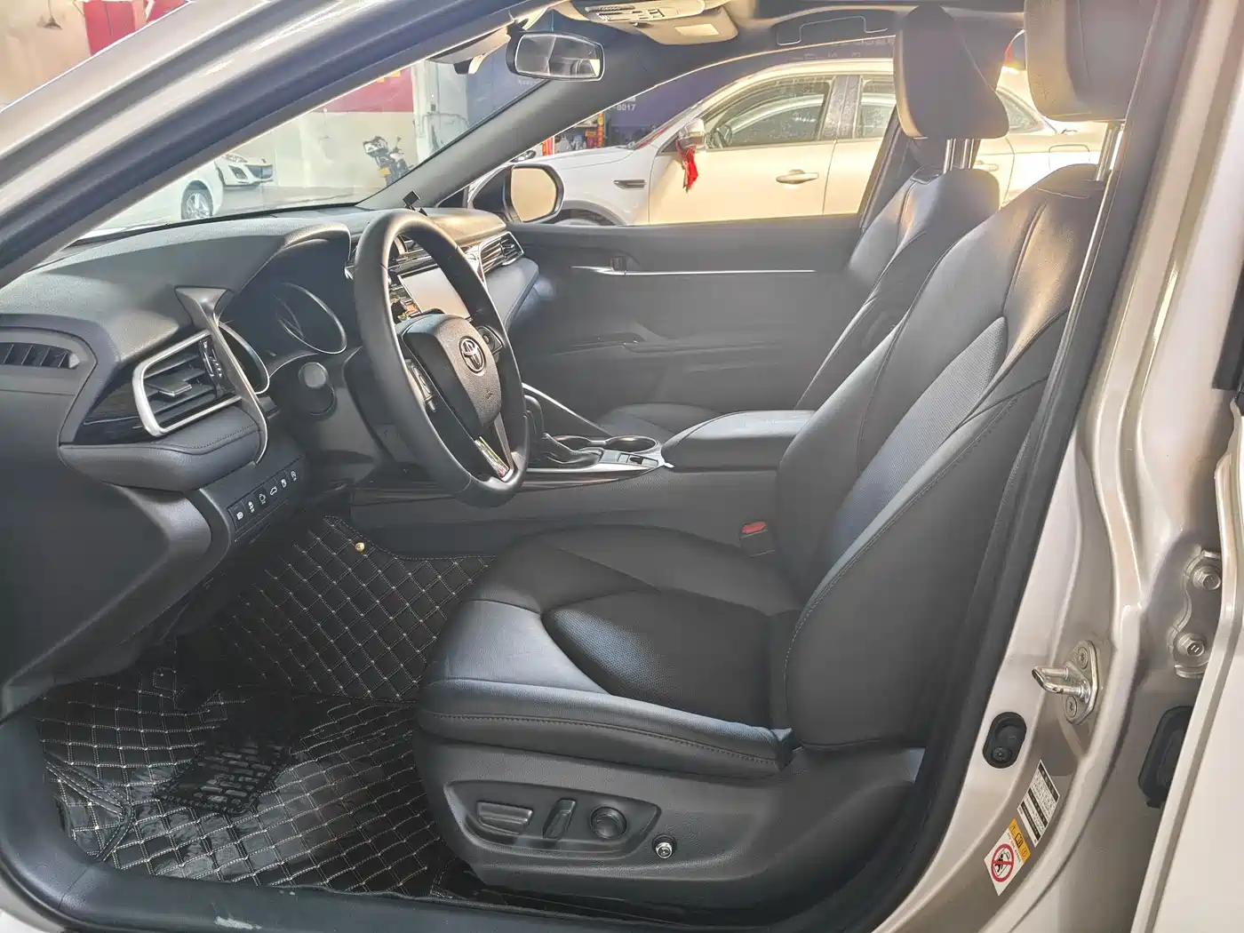 Toyota Camry 2018 2.0G Luxury Edition фото 4