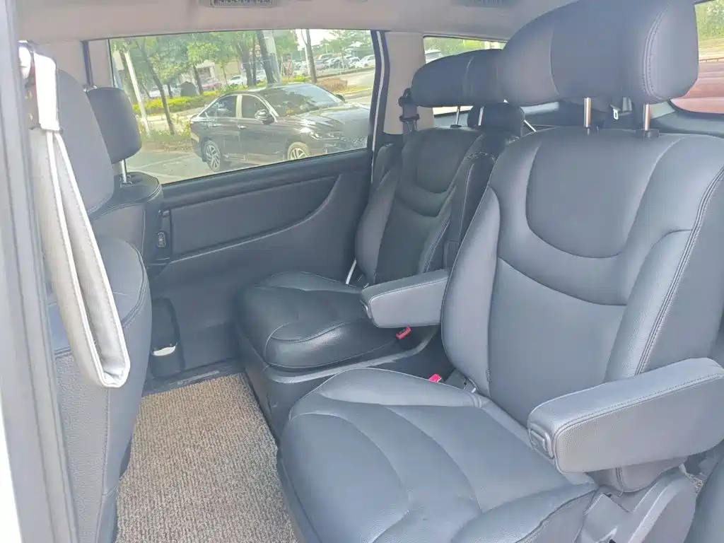Luxgen Luxgen7 MPV 2017 2016 2.0T Comfort