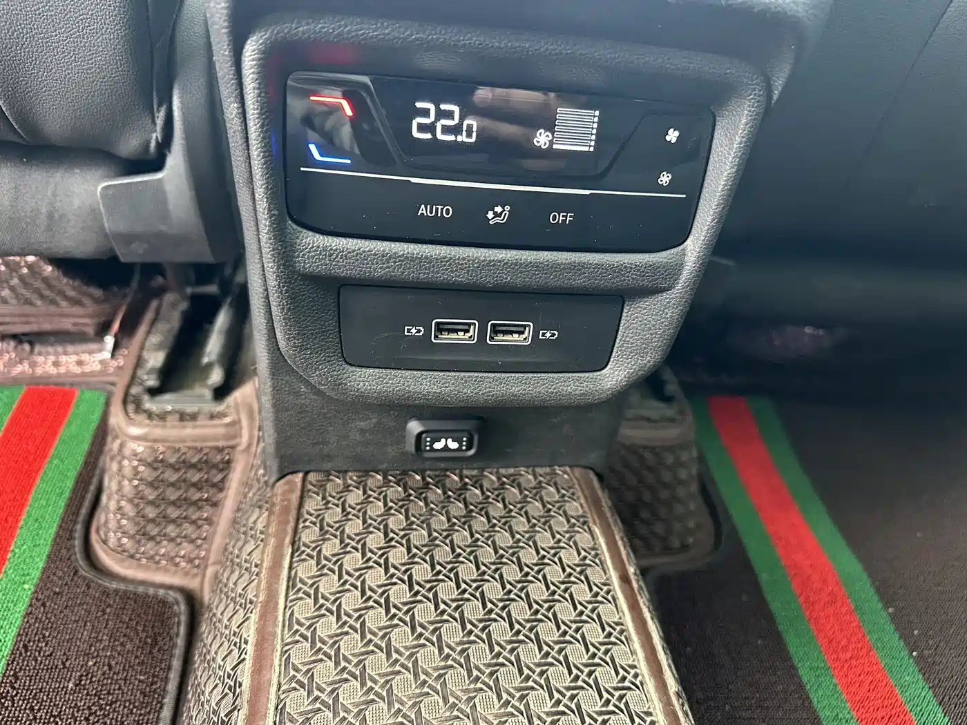Volkswagen Tayron 2022 280TSI 2WD Luxury Smart Connect Edition фото 24