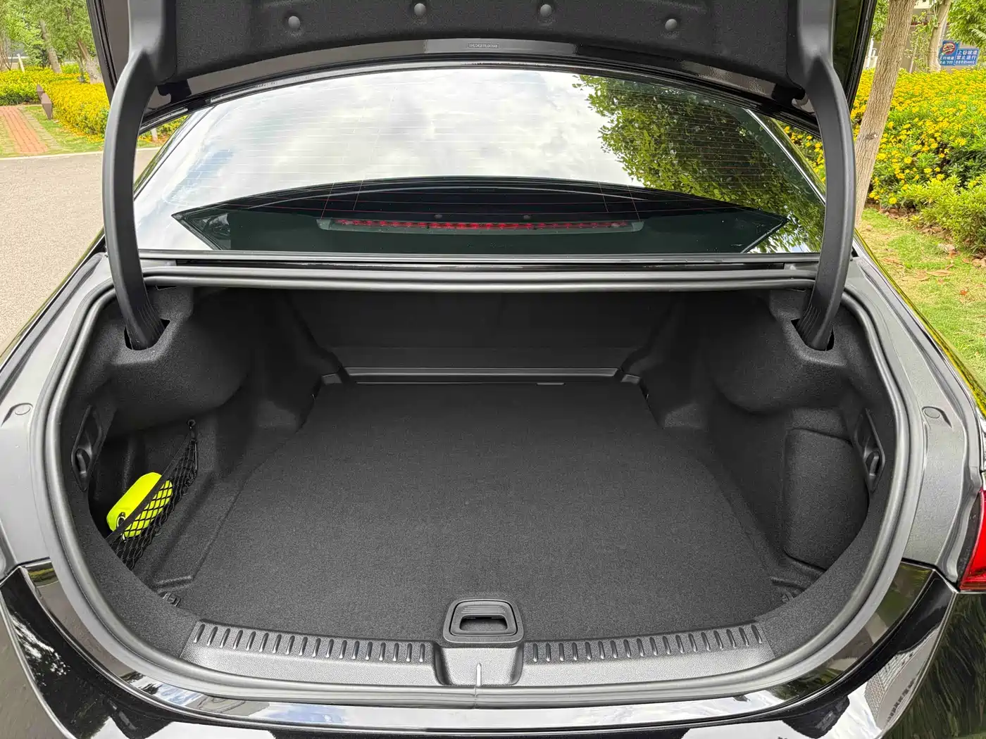 Mercedes-Benz E-Class 2024 E 300 L Fashion фото 31