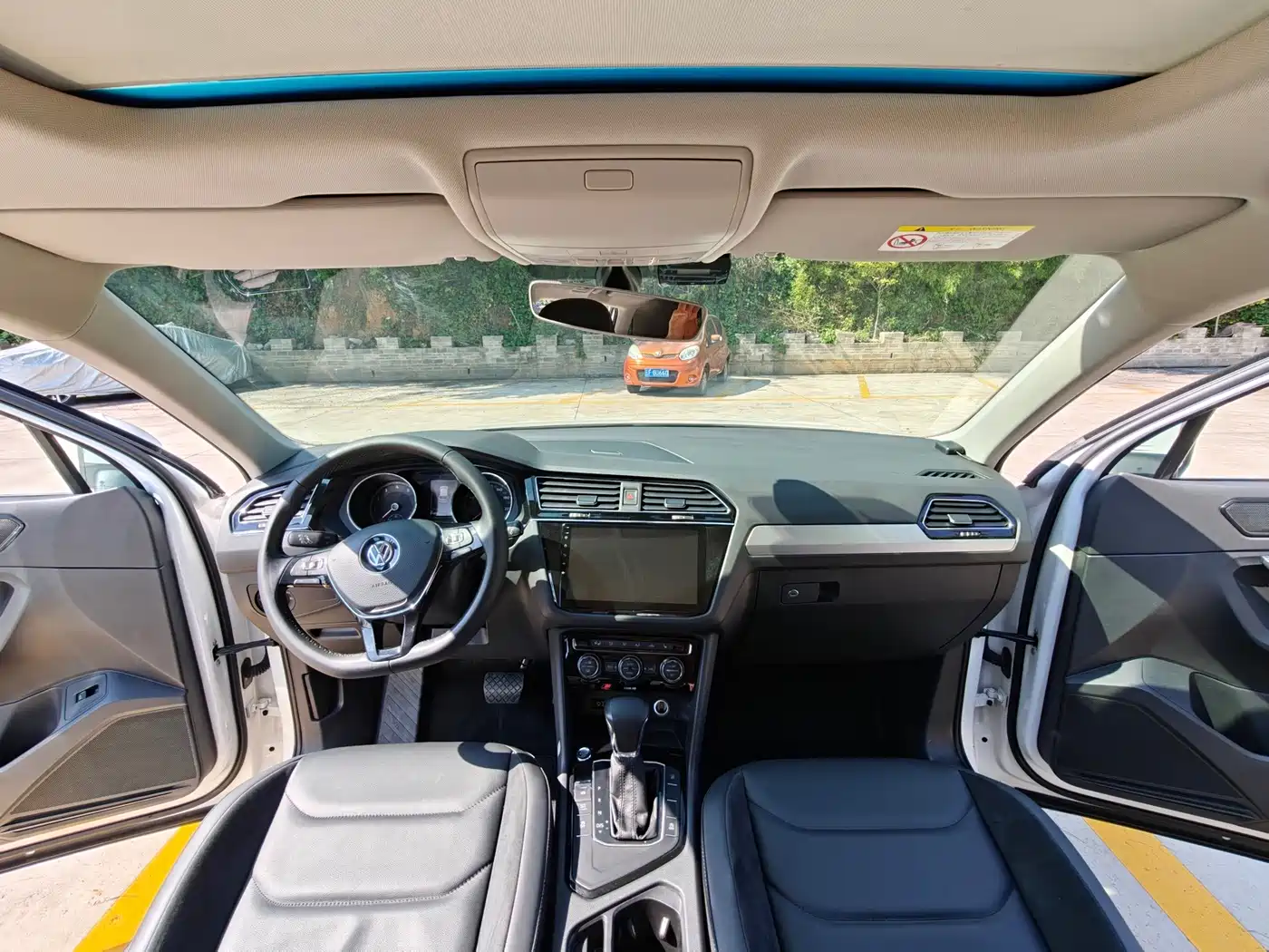 Volkswagen Tiguan L 2017 380TSI Automatic 4WD Luxury Edition фото 19