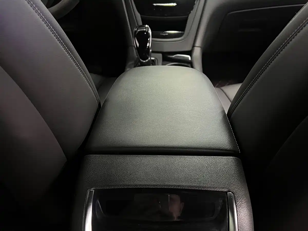 Cadillac XT6 2021 28T 6-Seater AWD Luxury фото 10