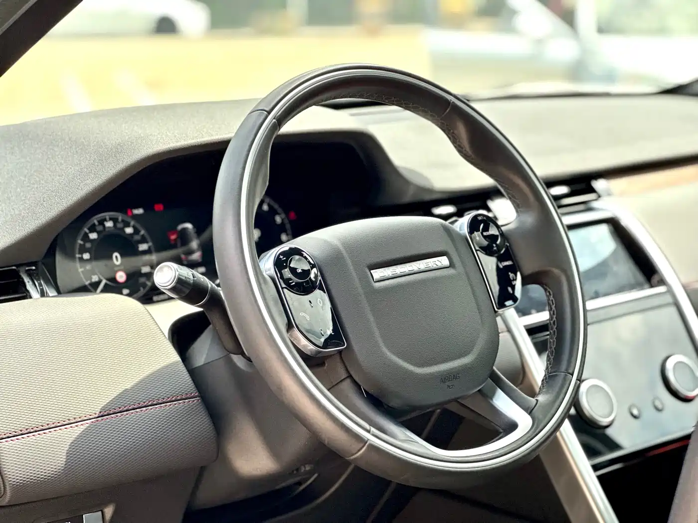 LAND ROVER DISCOVER NEW ENERGY SOURCES FOR SPORTS