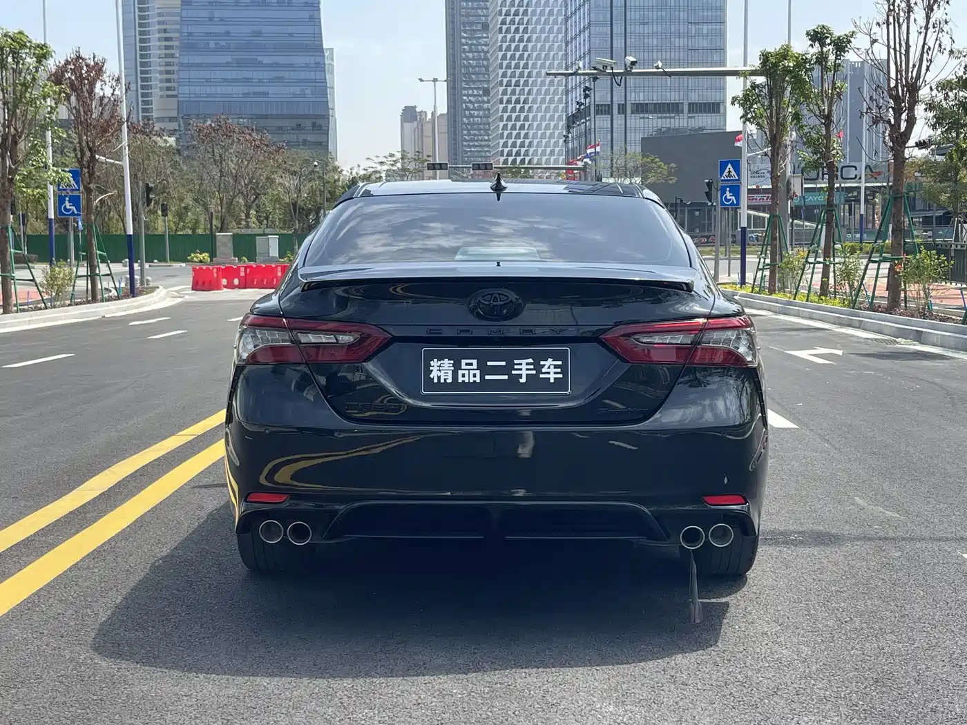 Toyota Camry 2022 2.0S Knight Edition фото 22