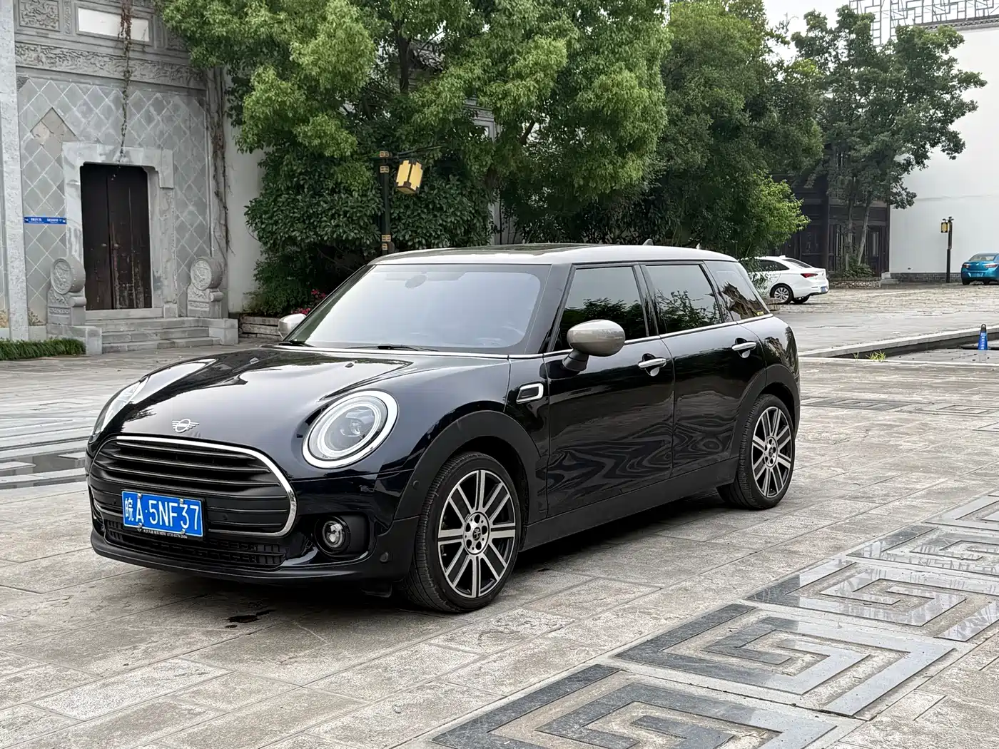 MINI CLUBMAN