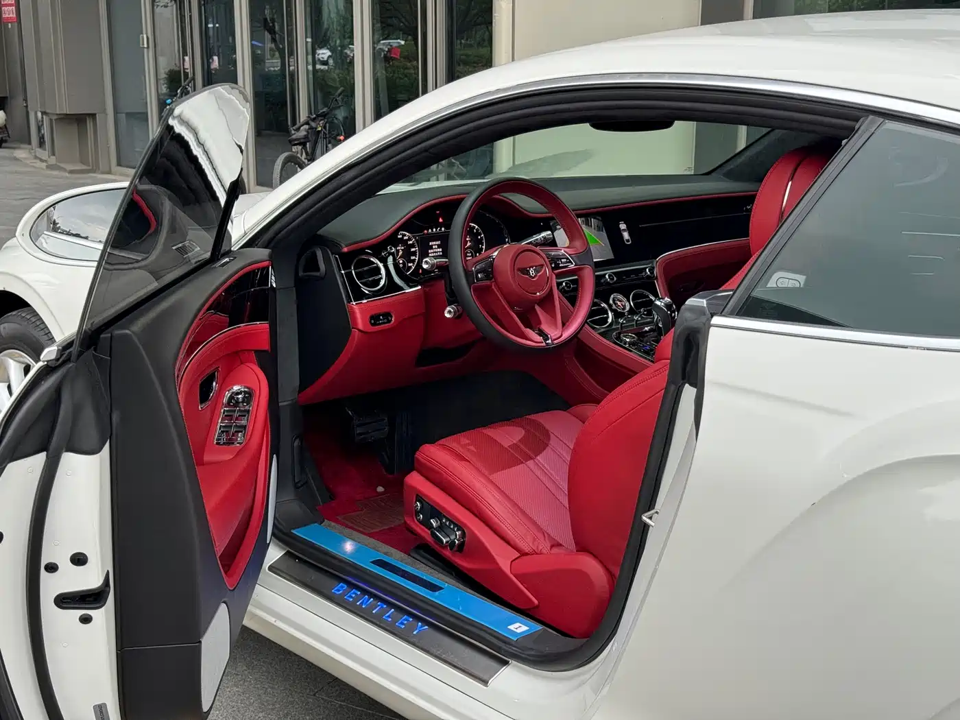 Bentley Continental 2020 4.0T GT V8 фото 13