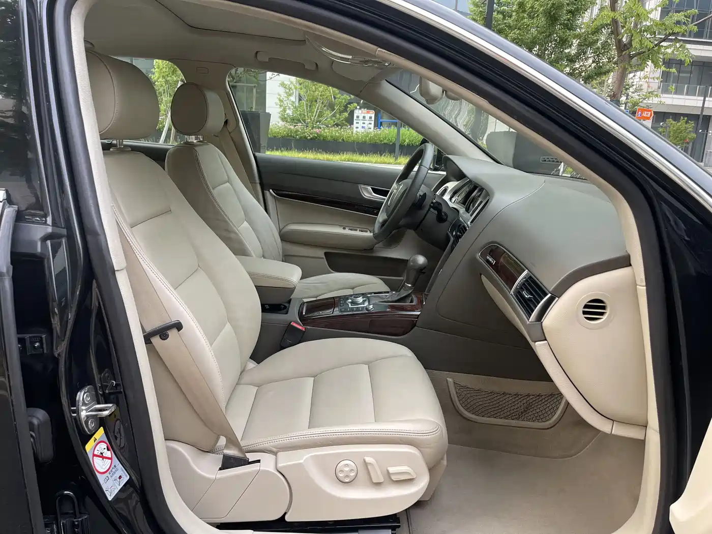 Audi A6L 2011 3.0 TFSI quattro Luxury фото 7