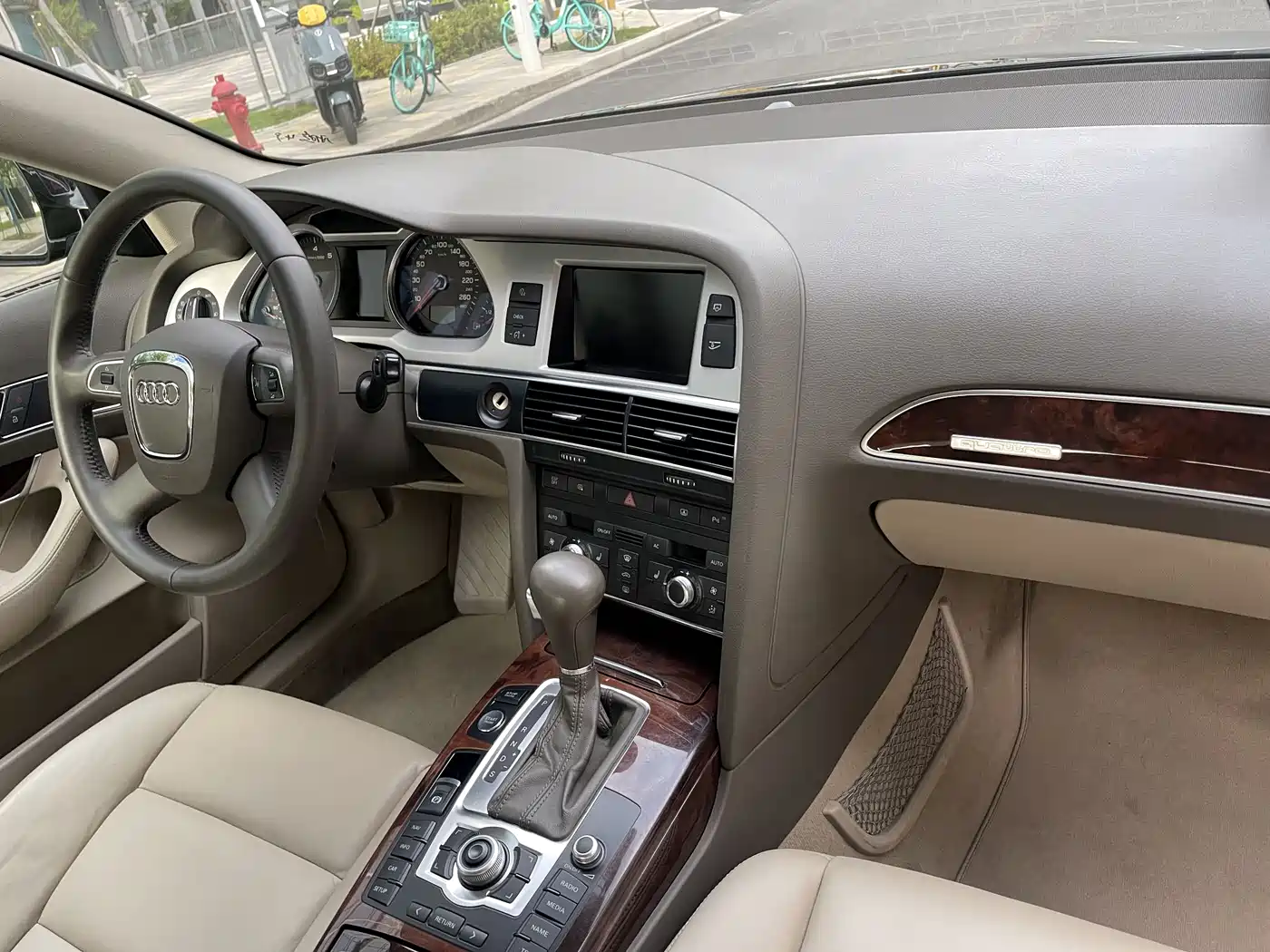 Audi A6L 2011 3.0 TFSI quattro Luxury фото 11