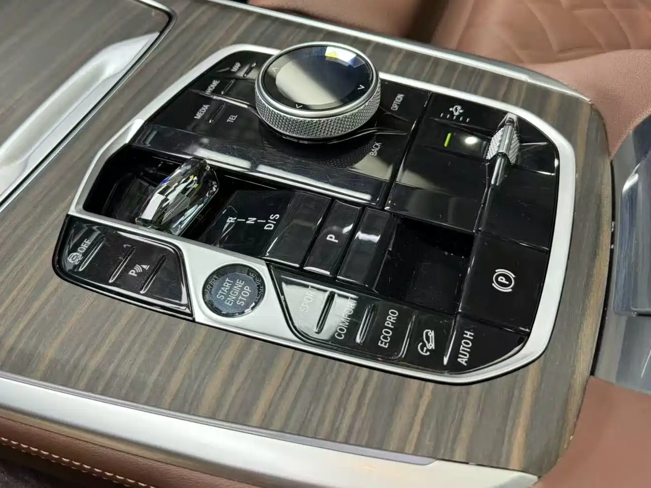 BMW X7 2024 xDrive40i Leading Luxury Package фото 13