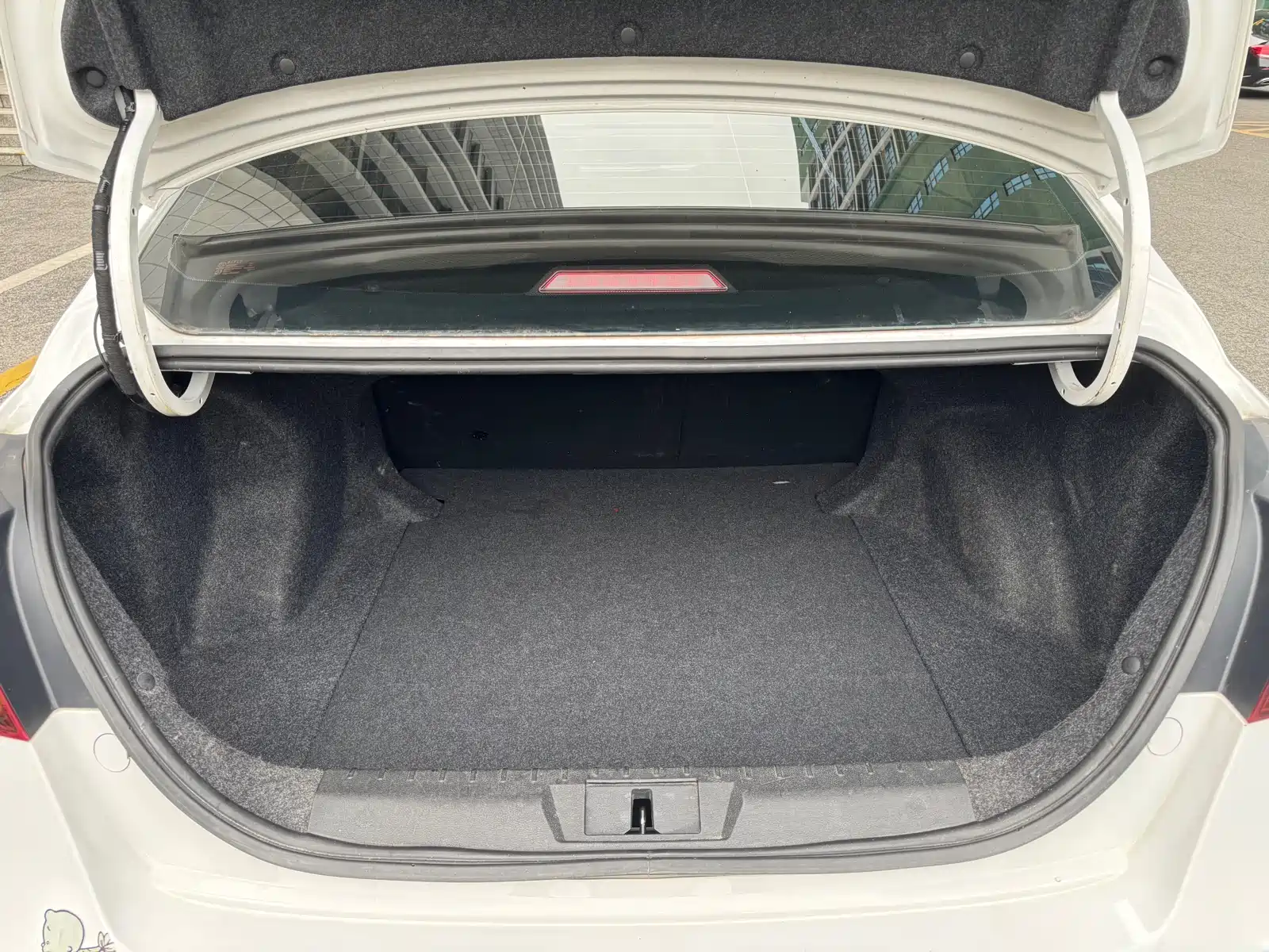Фото 22 - Geely Emgrand