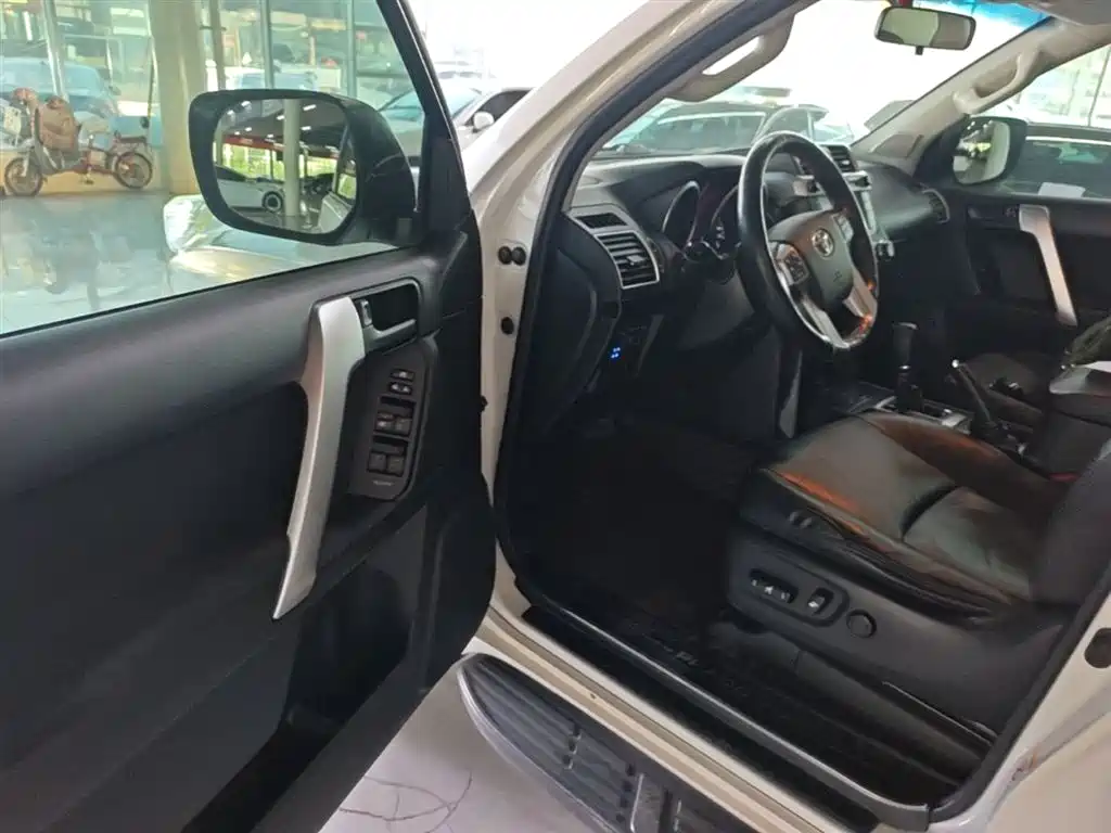 Toyota Prado 2016 2.7L Auto Standard Edition фото 16