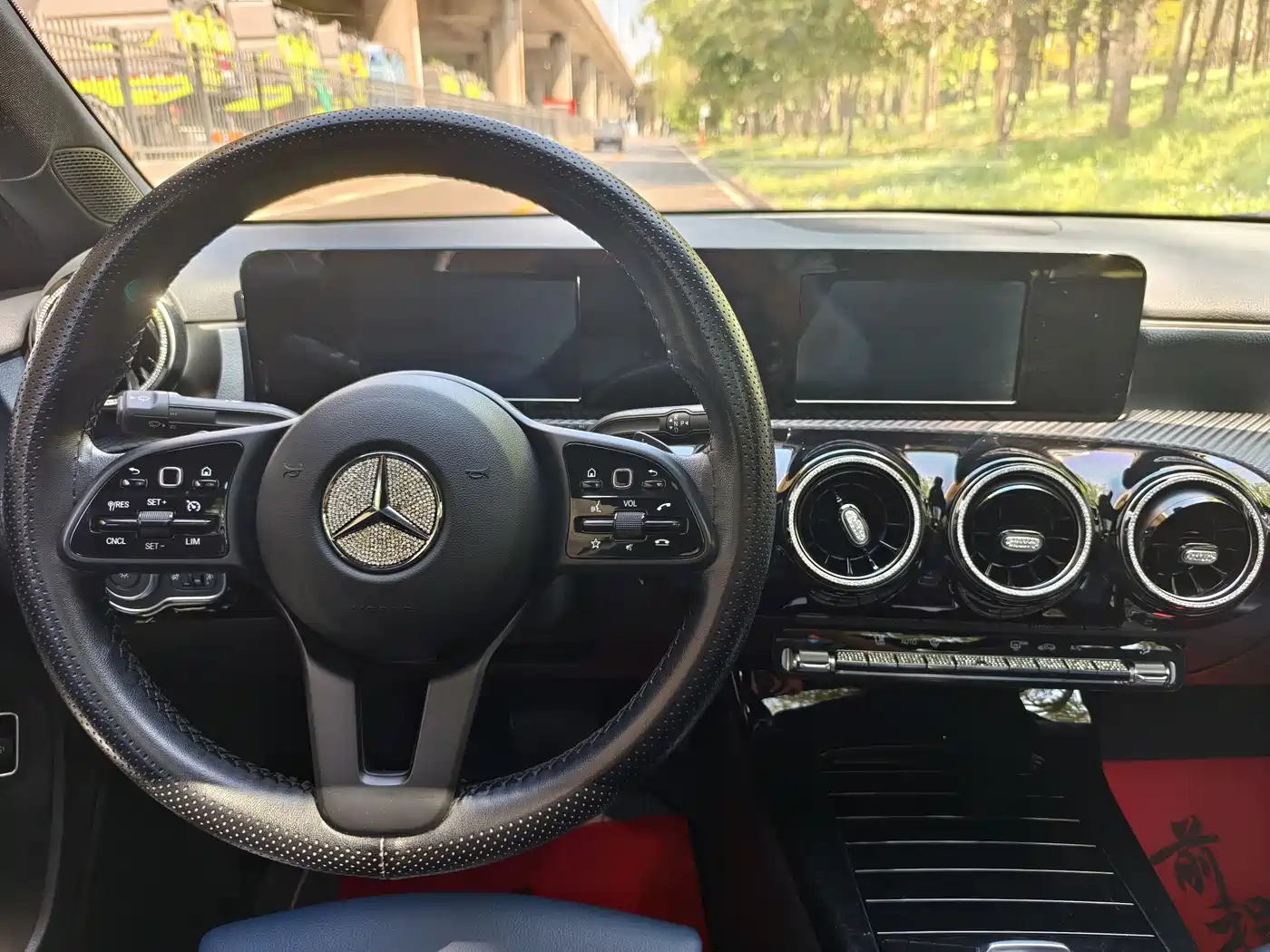 Mercedes-Benz A-Class 2021 A 180 L Sports Sedan фото 14