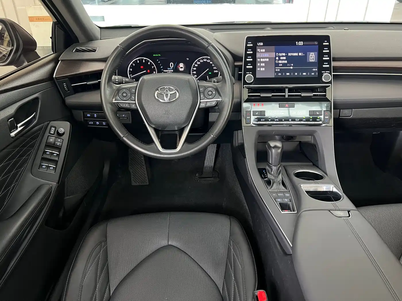 Toyota Avalon 2019 2.5L Touring Premium Edition China VI фото 13