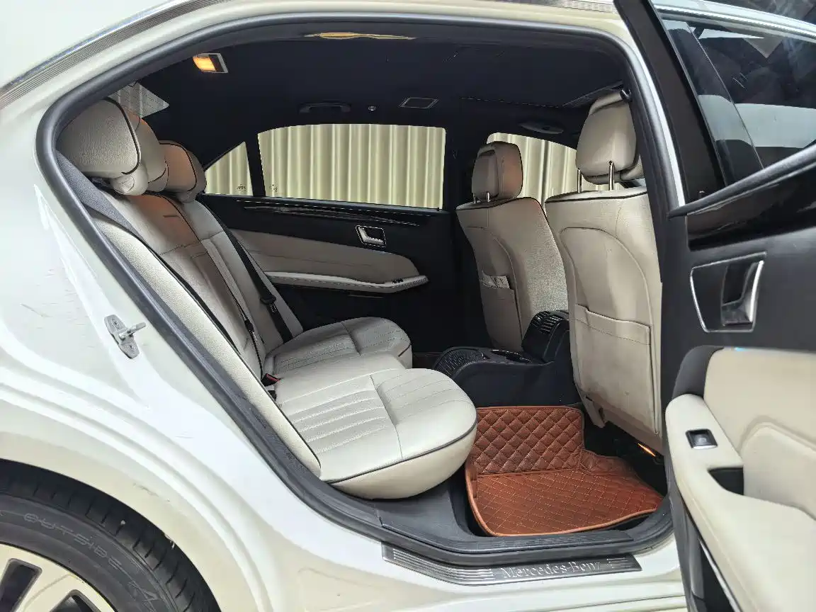 Mercedes-Benz E-Class 2015 E 180 L фото 9