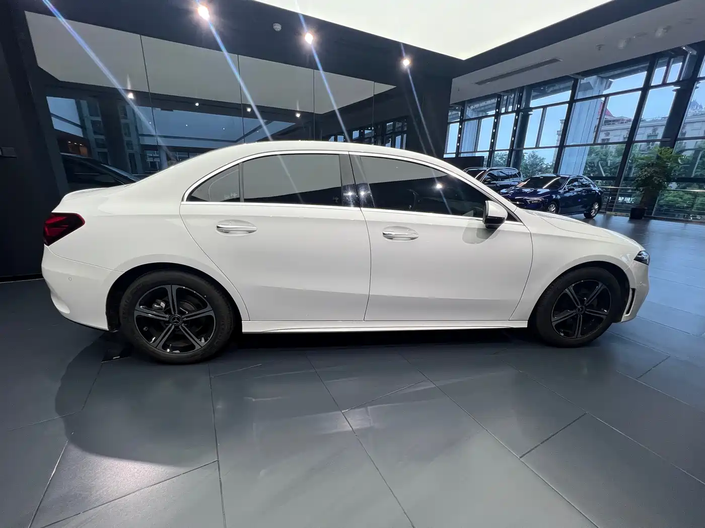 Mercedes-Benz A-Class 2022 A 200 L Sport Sedan Dynamic фото 7