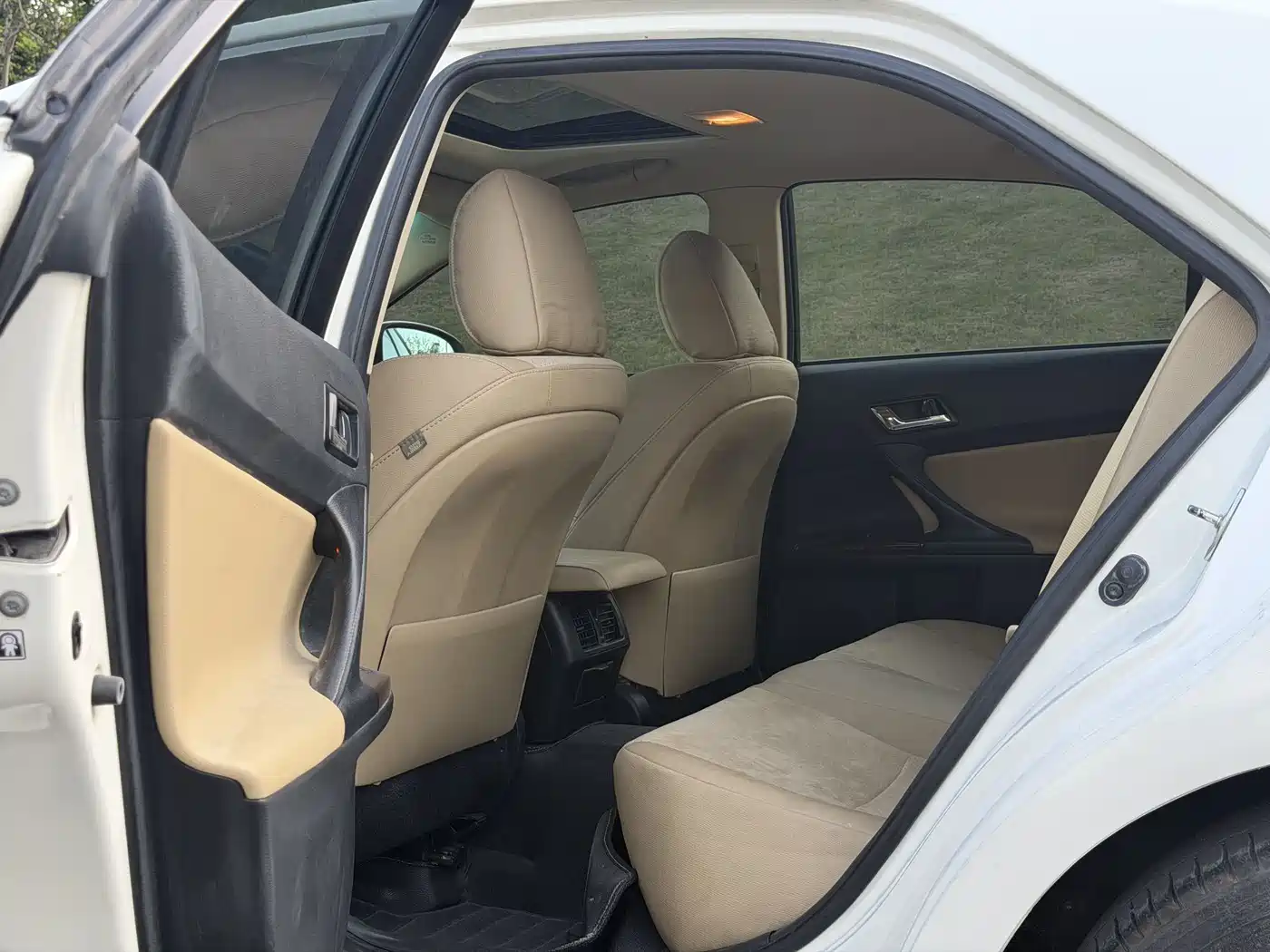 Toyota Reiz 2013 2.5V Premium Edition фото 8