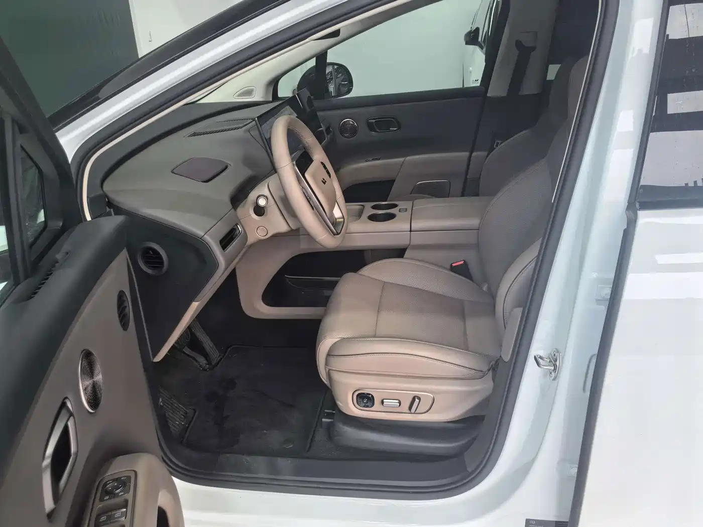 Li Auto Li i8 2025 2025 Standard Edition