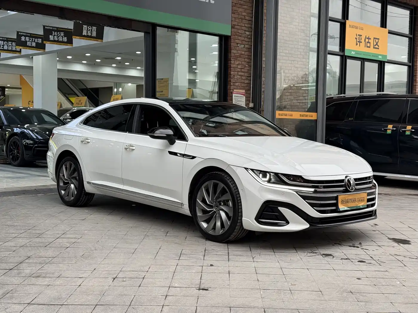 Volkswagen FAW-Volkswagen CC 2023 380TSI Eye-catching Edition фото 3