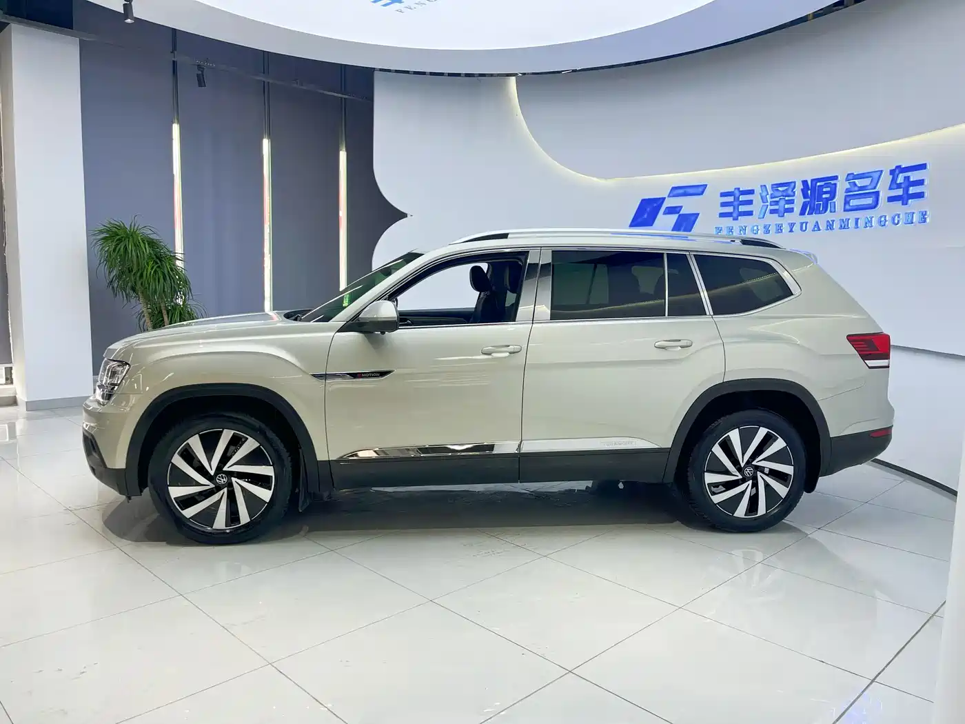 Volkswagen Teramont 2019 380TSI 4WD Comfort China V фото 5