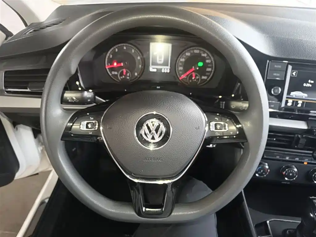 Volkswagen Lavida 2019 1.5L Automatic Comfort Edition China VI фото 11