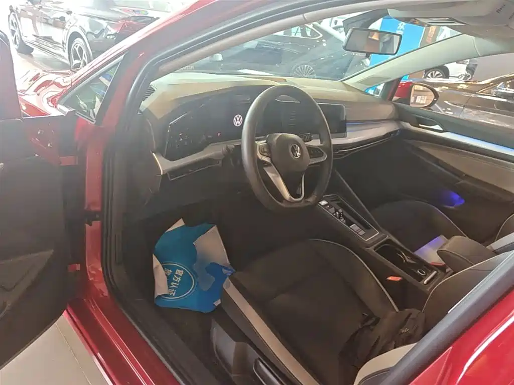 Volkswagen Golf 2023 Facelift 280TSI DSG Pro фото 16