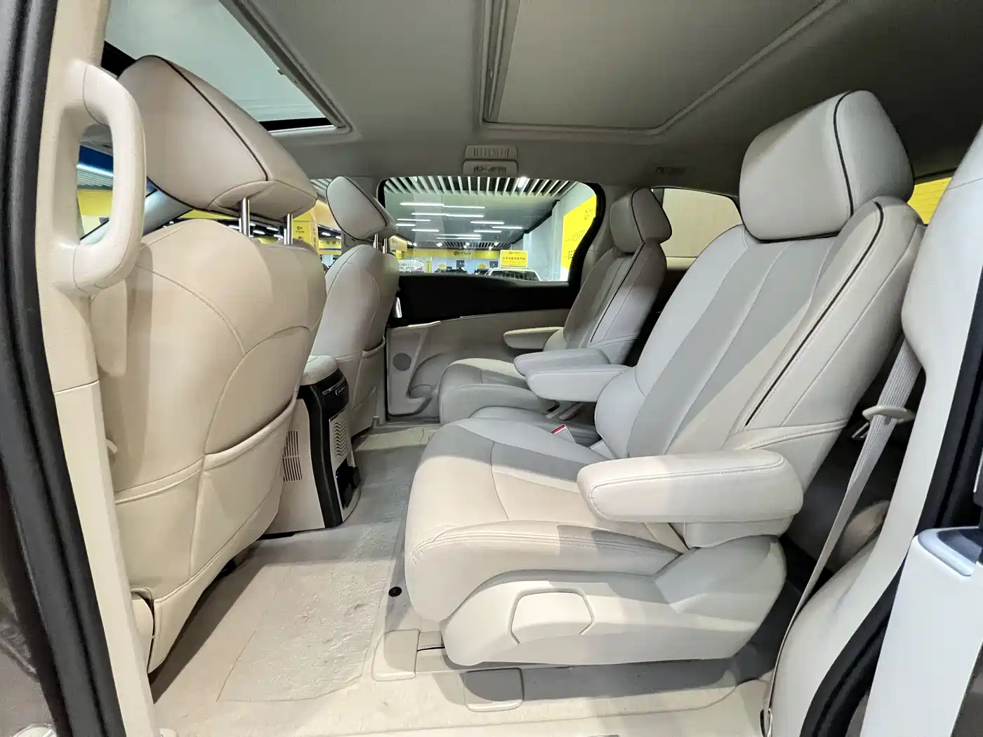 Buick GL8 2021 Land Business Class 652T Premium фото 10