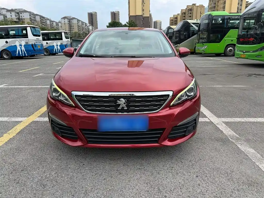 Peugeot 308 2018 1.6L Auto Luxury Edition фото 3